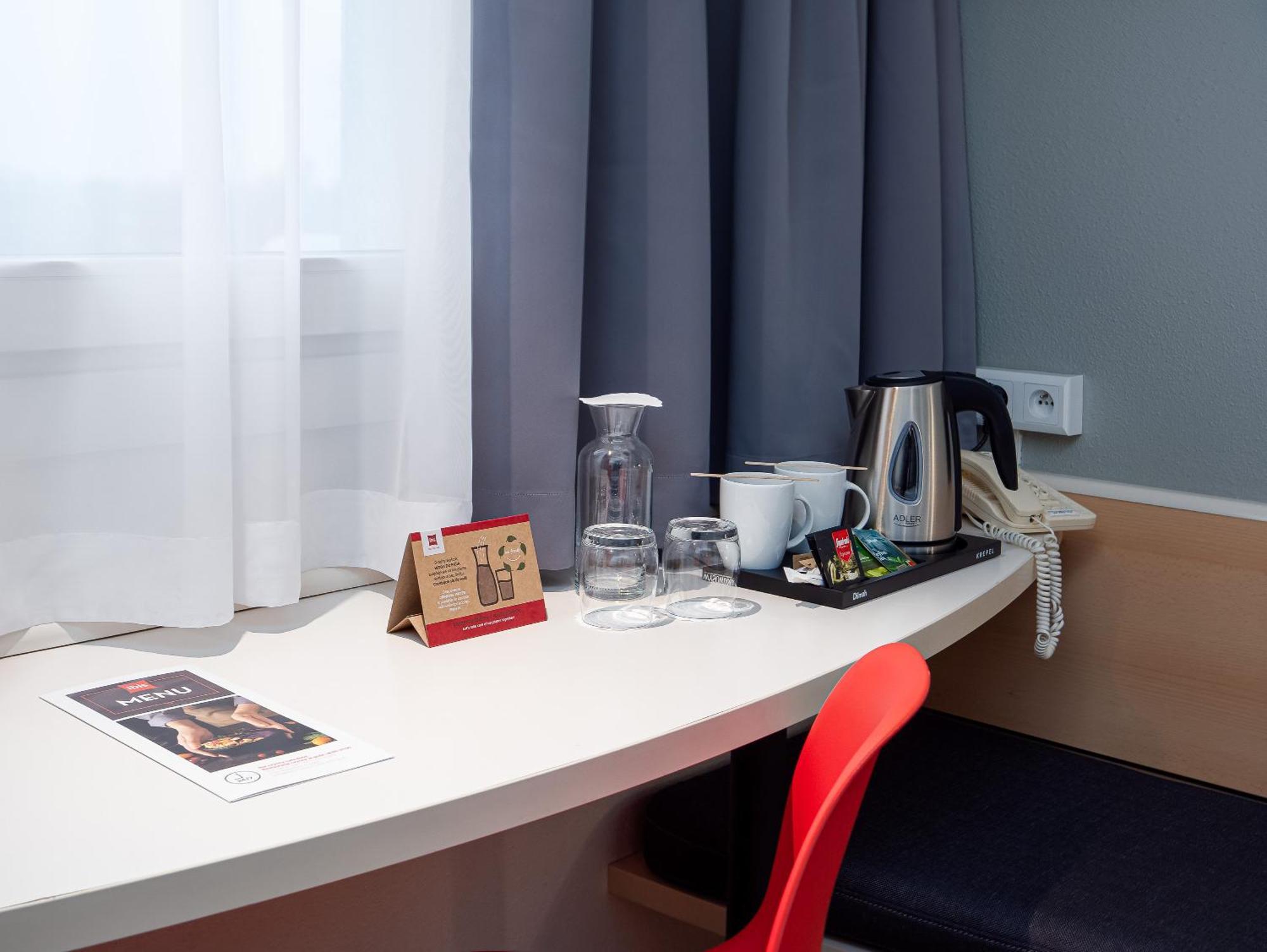 ไอบิส ตเชสโตโชวา Hotel เชสโตฮอวา ภายนอก รูปภาพ
